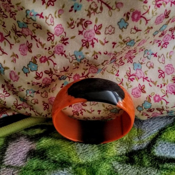 Vintage Lucite Bangle Orange & Black Best Plastics + Orange Bakelite Bangle - Picture 3 of 12